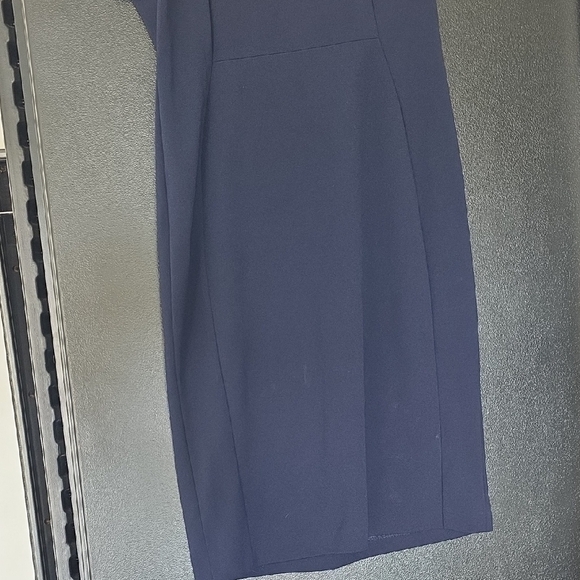 Chic Navy Blue Dress with Puff Sleeves - Picture 3 of 7